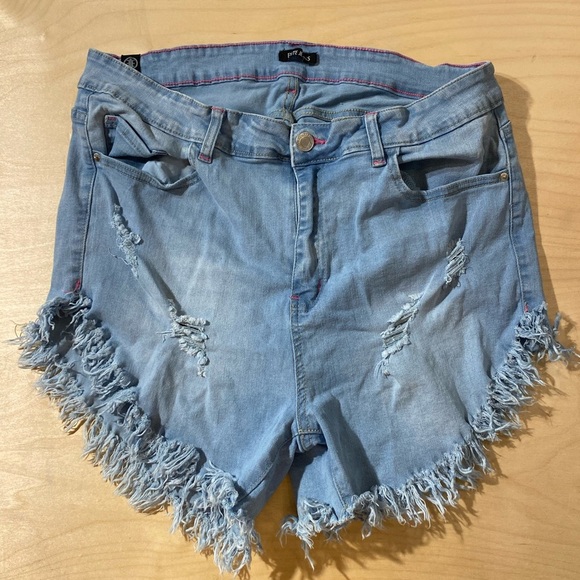 Elite Jeans Jean Shorts 17/18 (FP) - Picture 4 of 10